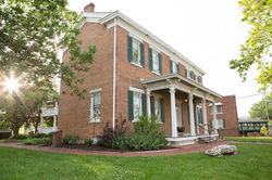 Harris-Kearney House outside